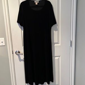 Short-sleeve maxi dress.  Plus size 1X.